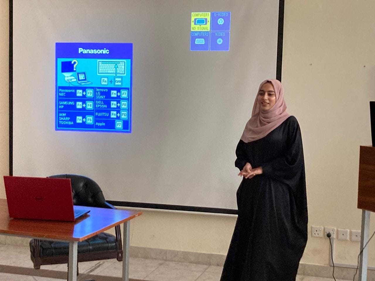 Laiba Gulfraz delivering an entrepreneurship lecture